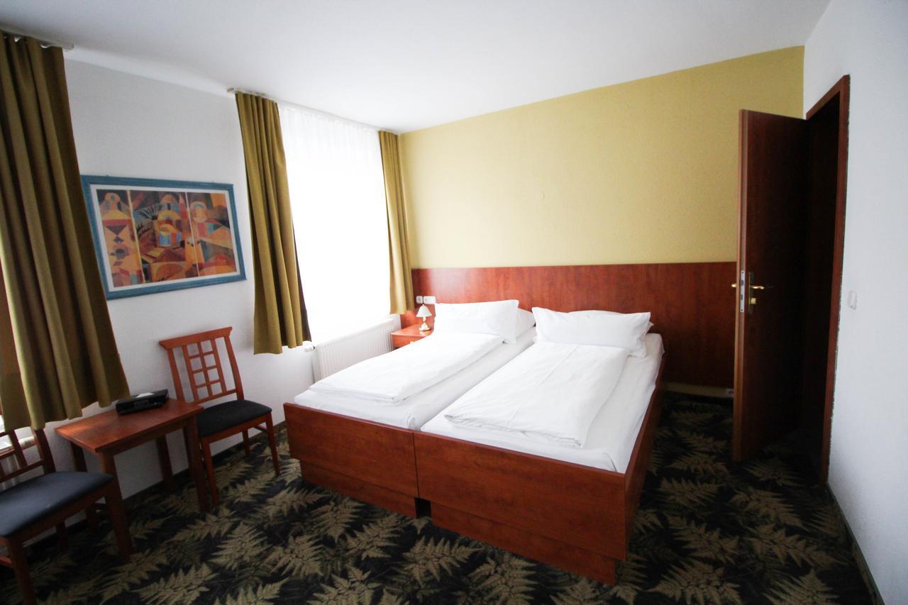 Standard Double Room,1146912706:JPEG